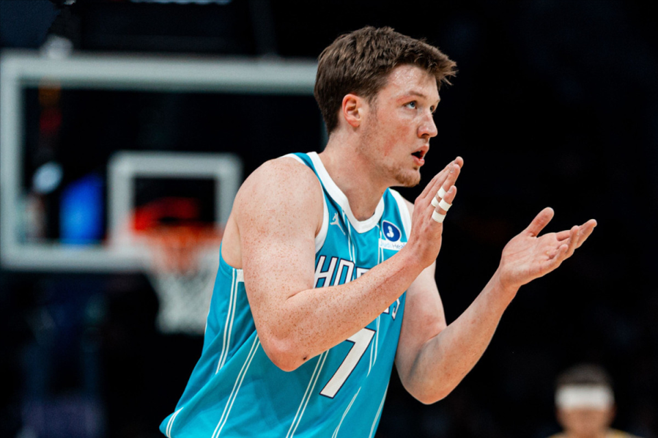 od体育网址-狂胜27分,近18战15胜NBA唯一!3点证明超级鱼腩蜕变成黑马非偶然